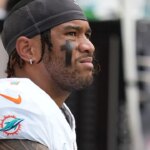 Dolphins 'Tua Tagovailoa umiestňuje kolegov na oznámenie