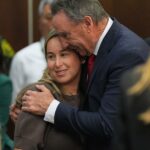 Druhá polovica Erica Kaya tvrdí, že informovala jeho kolegov, že má problémy s medicínou