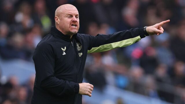 Dyche, Mancini v rámci byť úspešný Postecoglou at Woodland - zdroje 

