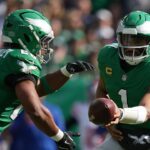 Eagles zdvíhajú TD po spornom stláčaní získajú 1. down