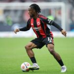 Eintracht Frankfurt 'prerušenie pretrvávania' s Elye Wahi