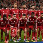 Hráči Liverpoolu pózujú na fotke
