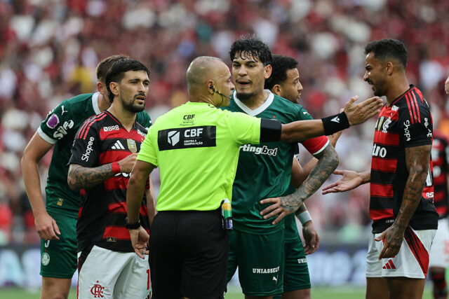 �� Šéfovia Flamengo a Palmeiras si po zápase vymieňajú žvásty