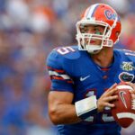 Florida by mala zamestnať Tima Tebowa ako hlavného inštruktora, štáty bývalých celebrít NFL