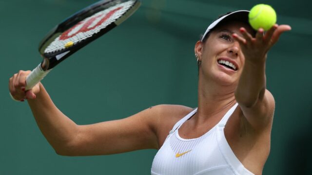 Francúzsky tenisový hráč Oceane Dodin na obrázkoch 

