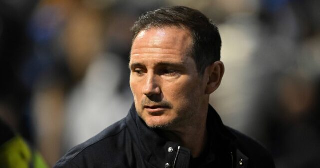 Frank Lampard a John Mousinho sa násilím rozdelili v rade za čiaru|Futbal|Športová aktivita 

