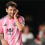 Futbal Big League: Suarez Double Forsed, keď Chicago Fire Winks Inter Miami, aby zabezpečil play -off lôžko