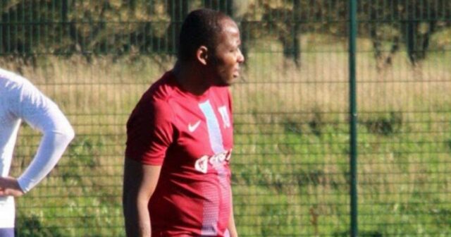 Richard Agbasoga, amatérsky futbalista Ormskirk West End, bol napadnutý divákmi na futbalovom zápase