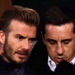 Gary Neville a David Beckham sa zúčastňujú