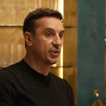 Legenda Man United Gary Neville znovu rozprúdil spor s majiteľom Nottingham Forest Evangelosom Marinakisom
