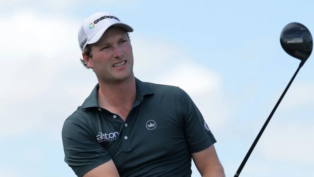 Golfový hráč PGA Vince Whaley Nails vystrelil pred aligátorom 

