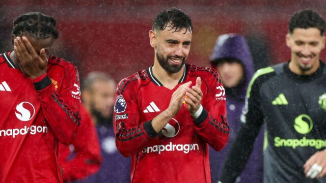 Guy Utd predá Brunovi Fernandesovi jeden životne dôležitý problém, keď Guy Utd predá Brunovi Fernandesovi jeden životne dôležitý problém, keď odhalí túžbu po prestupe; „poskytovanie“ otvára dvere