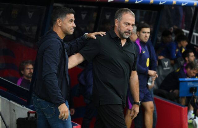 Hansi Flick odpovedá na červenú kartu proti Girone 

