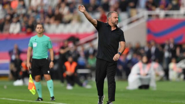 Hansi Flick sa zaoberá 2 problémami výberu pre El Clasico 

