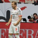 Harry Kane skóre proti Eintracht Frankfurt pre Bayern Mníchov