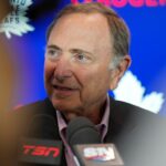 Hokej „nie je ohrozený vonkajšími vplyvmi“ je presvedčený, že NHL ovládol Gary Bettman v dôsledku povestí o stávkovaní v NBA