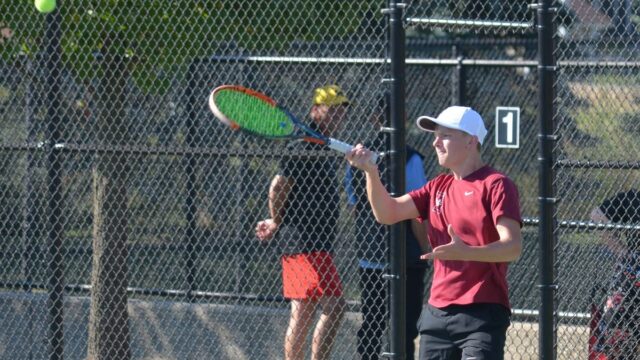 Holland Christian Tennis vyhráva oddelenie 3 miestne titul opäť 

