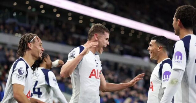 Hráč Tottenhamu skóroval proti Evertonu: Van de Ven a Vicario Micky van de Ven