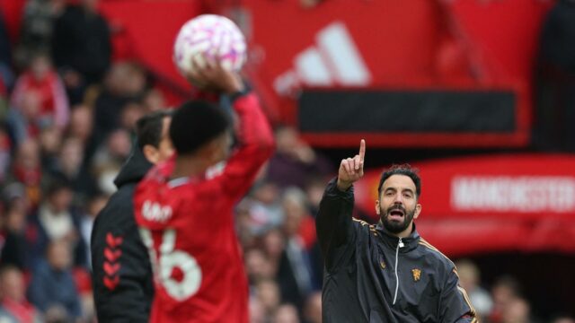 Hráči Manchester United odhalili, že nemajú v úmysle zmeniť vlaok, uvádza Amorim po porážke Sunderlandu 

