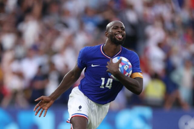 Hrajúci | Island 2-2 Francúzsko: Jean-Philippe Mateta otvára globálny účet, keď Les Bleus prehodil prvé faktory smerom k povereniam hrnčeka Globe. 

