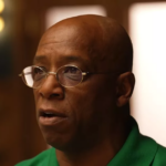Ian Wright chatuje na The Overlap.