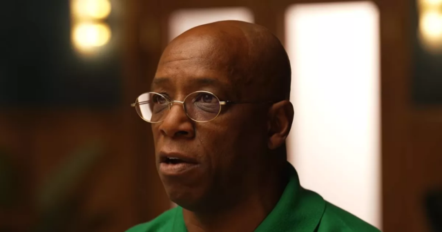 Ian Wright chatuje na The Overlap.