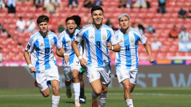 Hrnček Fifa U-20 Globe, štvrťfinále zriadené-Argentínske oči posledné; Kompletný kontrolný zoznam oblekov, čas, deň, miesta 

