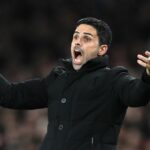 Mikel Arteta z Arsenalu reaguje