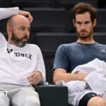 Jamie Delgado and Andy Murray pictured court-side