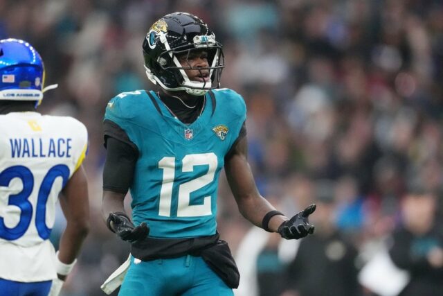 Jaguári nasadili obojsmerného nováčika Travisa Huntera (koleno) na IR NFL: Londýnske hry – Los Angeles Rams v Jacksonville Jaguars
