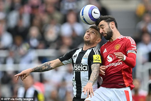 Jeden zápas Premier League na Boxing Day je potvrdený siedmimi Manchester United bude hostiť Newcastle na Old Trafford 26. decembra s výkopom o 20:00 na Sky Sports.