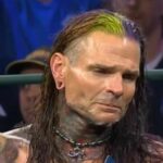 Jeff Hardy sa rozplakal po slzách po 2 WWE Legends odchod do dôchodku po 34 a tri desaťročia