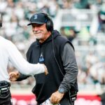 Jerry Neuheisel a poradca Noel Mazzone sa opäť pripájajú, aby podporili UCLA