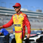 Joey Logano dáva krištáľovo jasne najavo svoje pocity týkajúce sa pochybovačov