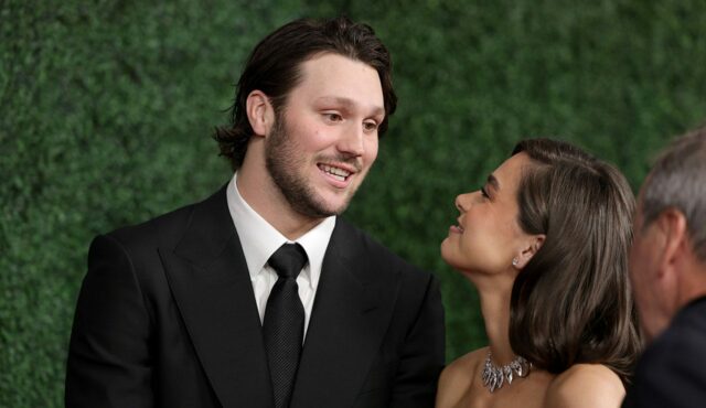 Josh Allen uvádza manželský vzťah k Hailee Steinfeld mu ukázal lekciu životnosti 

