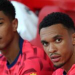 Philadelphia, Pensylvánia - 26. júna: Jude Bellingham a Trent Alexander -Arnold z Real Madrid vstúpia do ihriska pre zahrievanie pred začatím sa pred začatím zápasu Majstrovstiev sveta H. FIFA Club 2025 Group H medzi FC Red Bull Salzburg a Real Madrid CF. (Foto: Jonathan Moscrop/Getty Images)
