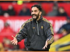 Hviezda Man United Ugarte dostáva fén od Amorim Kapitán United United Bruno Fernandes je nespokojný s jeho povinnosťou