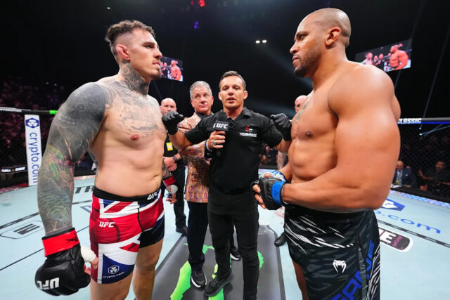 Keď sa prach usadí, noc hrôzy UFC by mohla prenasledovať LAS VEGAS, NEVADA – 14. SEPTEMBER: (LR) Jon Jones a Alex Pereira sa zúčastňujú UFC 306 na podujatí Riyadh Season Noche UFC v Sphere 14. septembra 2024 v Las Vegas, Nevada. (Foto: Jeff Bottari/Zuffa LLC)