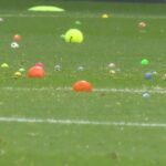 Keltský oblek sa zastavil len pár minút priamo do obleku, keď sa hráči vztekujú a vyvolávajú beznádejnú príťažlivosť|Futbal|Športová aktivita
