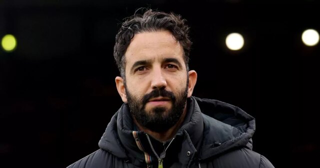 LONDÝN, ANGLICKO – 24. AUGUSTA: Marco Silva, manažér Fulhamu a Ruben Amorim, manažér Manchestru United na postrannej čiare pred zápasom Premier League medzi Fulhamom a Manchestrom United v Craven Cottage 24. augusta 2025 v Londýne v Anglicku. (Foto: Nigel French/Sportsphoto/Allstar cez Getty Images)