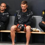 VANCOUVER, BRITICKÁ KOLUMBIA - 18. OKTÓBRA: Reinier de Ridder z Holandska reaguje po štvrtom kole proti Brendanovi Allenovi v zápase strednej váhy počas podujatia UFC Fight Night v Rogers Arene 18. októbra 2025 vo Vancouveri v Britskej Kolumbii. (Foto: Jeff Bottari/Zuffa LLC)