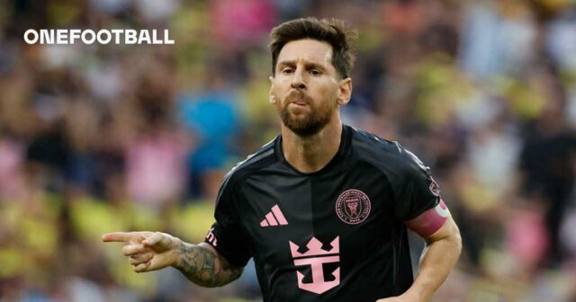 Ktorý bol najúčinnejší? Messi prekáža CR7 s veľkolepým cieľom Icon: OneFootball