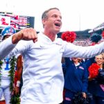 Lane Kiffin sa naposledy smeje proti hráčovi z Oklahomy po víťazstve Ole Miss