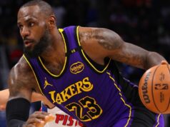 Zdroje: LeBron oči žijú 5-na-5, nebudú robiť Lakers výlet LeBron James (Glute) odsúdený na otvorenie Lakersovho výcvikovej školy