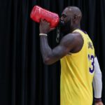 LeBron James uvažuje