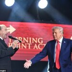 Legenda Country Lee Greenwood uviedla, že by rád vystúpil v Super Bowl