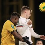 Liam Delap bol vylúčený proti Wolves v strede týždňa po tom, čo trafil Emmanuela Agbadoua