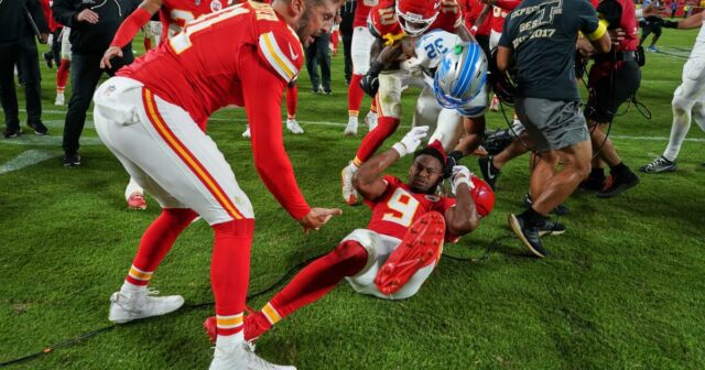 Lions 'Brian Branch sa stretne s uskutočniteľným pozastavením pre zásah do hry 

