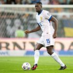 Liverpool centrum-back Ibrahima Konaté vytiahne z francúzskeho tábora, Benjamin Pavard kontaktoval