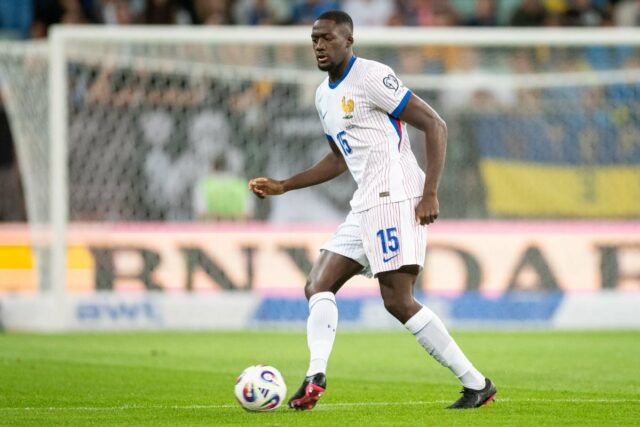 Liverpool centrum-back Ibrahima Konaté vytiahne z francúzskeho tábora, Benjamin Pavard kontaktoval 

